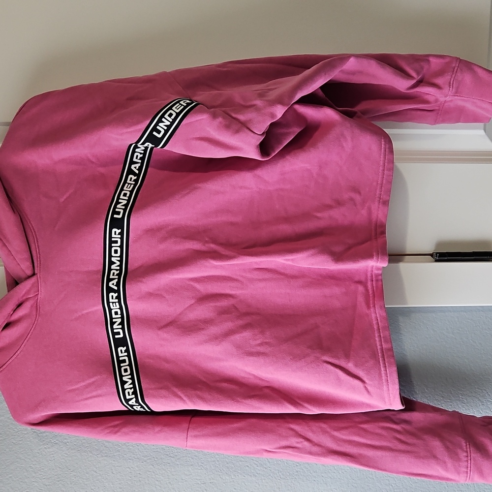Under Armor Pink Longsleeve Oversized Cropped Top With Hood